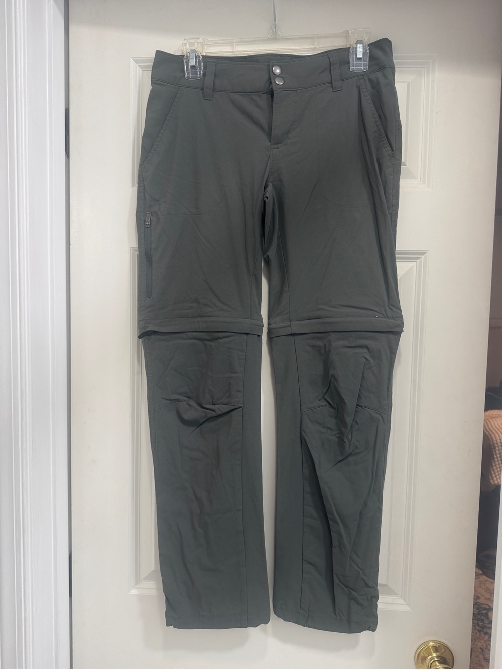 Columbia Women's Dark Olive/Gray Convertible Cargo Pants; size 6 short; hiking